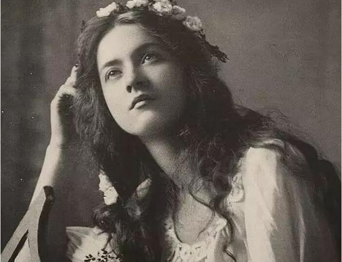 Evelyn Nesbitʷϵһλģ  Զ׼ȷʱƷζ