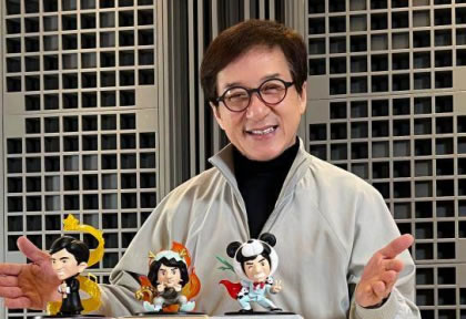 成龙感谢大学生，未来和“小龙宝”一起陪伴大家